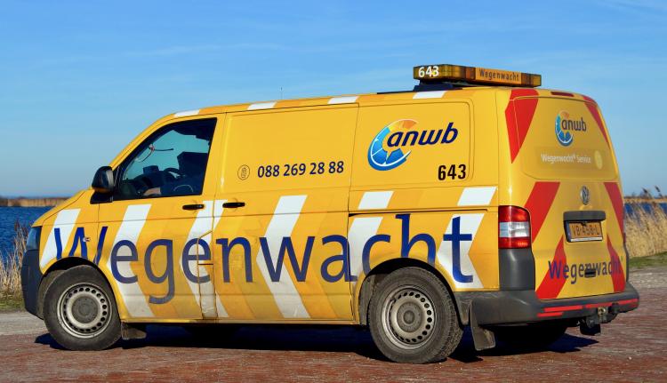 De gele helpers - 75 jaar Wegenwacht - Jongbelegen.nu