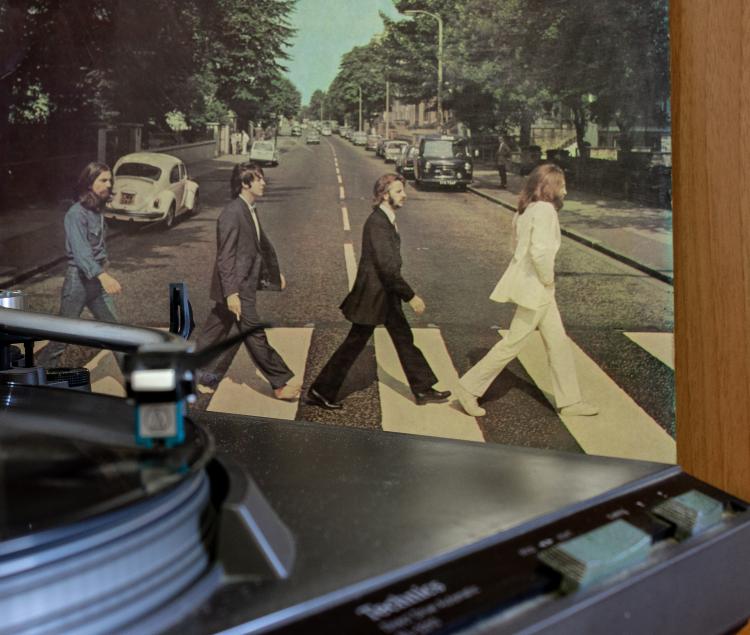 The Beatles’ Abbey Road weer boven aan Top 100 - Jongbelegen.nu