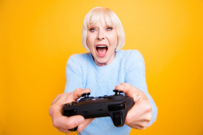 Grootouders en ouders gamen er lekker op los - Jongbelegen.nu